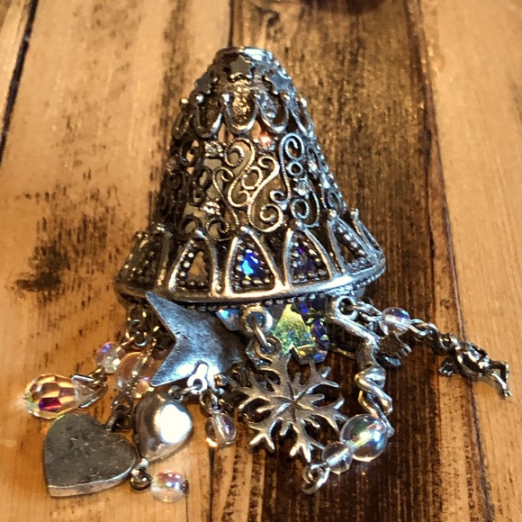 Vintage Kirks Folly Silver Bell Brooch, Crystal Snowflake Angels Stars Hearts - Picture 4 of 7